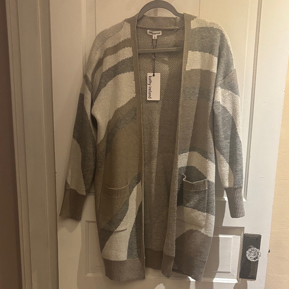 Kathy Ireland grayscale cardigan